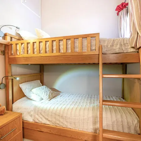 Apartment Duplex Elegant A : Wifi, Parking Couvert, Proche Commodites Et Navette *