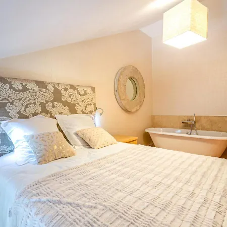 Duplex élégant à : Wifi, Parking Couvert, Proche Commodités Et Navette - Fr-1-694-61 Appartement Val-dʼIsère