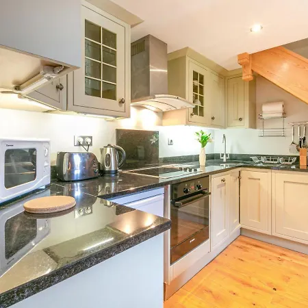 Duplex élégant à : Wifi, Parking Couvert, Proche Commodités Et Navette - Fr-1-694-61 Appartement *